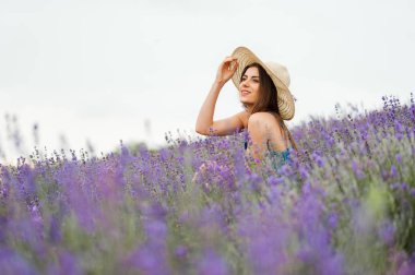 Doğa ve lavanta terapisi