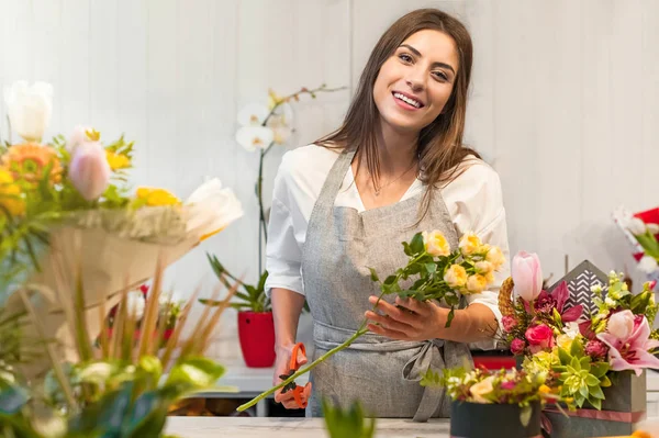 Smiling Woman Florist Small Business Flower Shop Owner Counter Looking — Stock Photo, Image