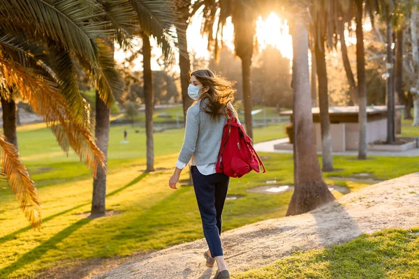 Young Woman Outdoor Wearing Face Mask Social Distancing Isolated Other — Stock Photo, Image