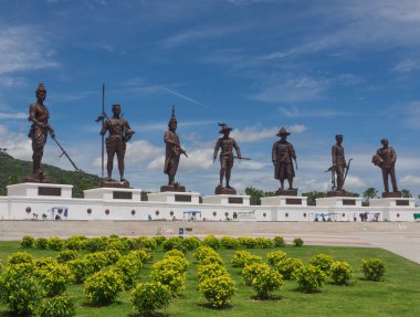 Ratchapak Park, Tayland