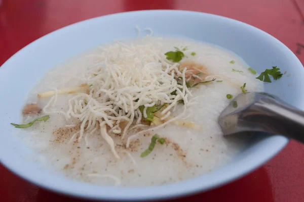 Bubur beras, atau jook dalam mangkuk putih — Stok Foto