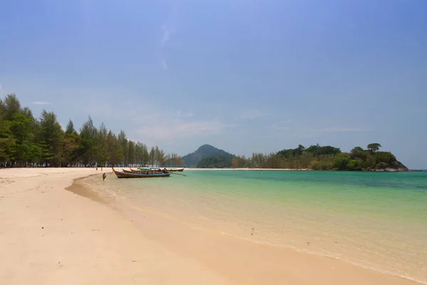 Mare tropicale a Krabi, Thailandia — Foto Stock