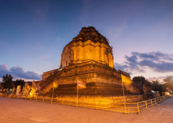 Chedi Luang templo en Chiang Mai: Más populares Chiang Mai Tailandia —  Fotos de Stock