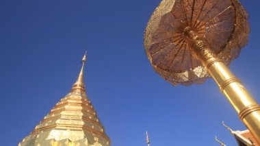 Wat Phra Doi Suthep, Tayland 'ın Chiang Mai şehrinin turistik yeridir..