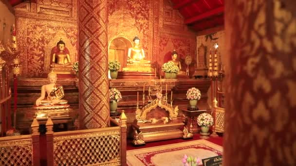 Intérieur Temple Bouddhiste Wat Phra Singh Chiang Mai Thaïlande — Video