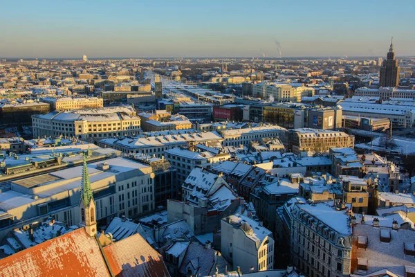 Riga, Lettland - 5. Januar 2015: Winterpanorama der Riga von der Aussichtsplattform — Stockfoto