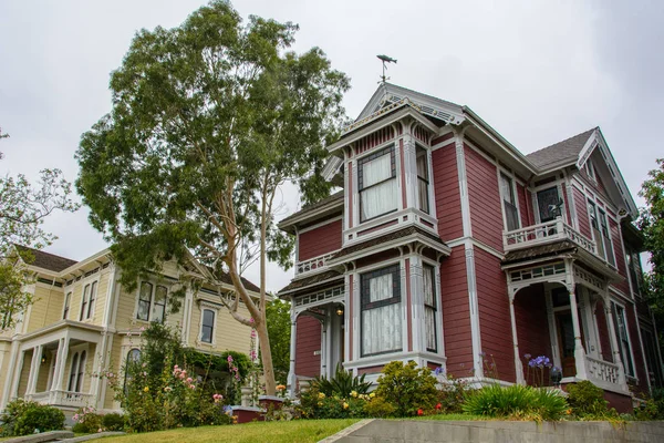 Haus im viktorianischen Stil, los angeles, Kalifornien Vereinigte Staaten — Stockfoto