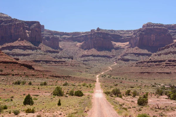 Droga w Canyonlands National Park (szlak Shafer road), Moab Utah Usa — Zdjęcie stockowe