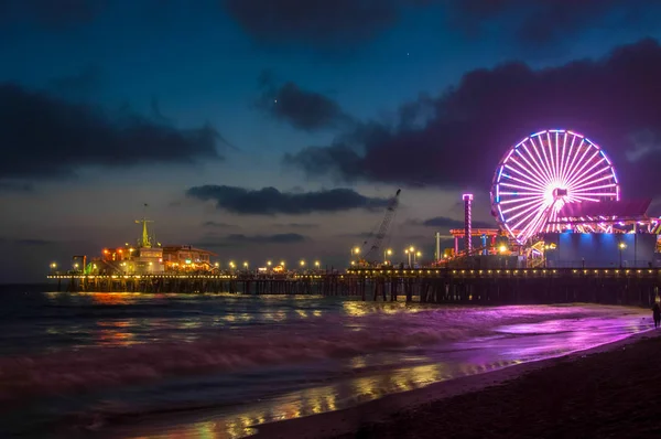 Pier Santa Monica at night, Los Angeles, California, USA — Stock Photo, Image