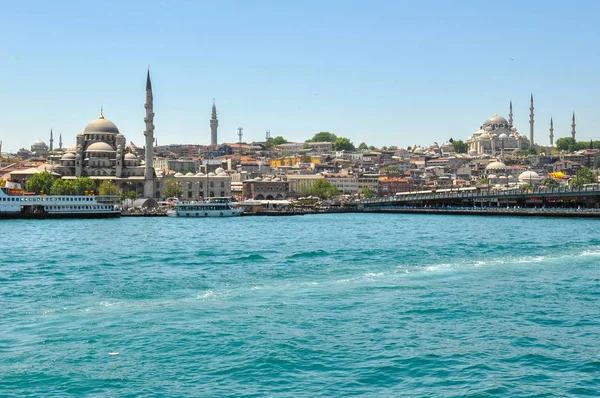 Golden Horn Bay, eski şehir Istanbul, Türkiye'nin görünümünü