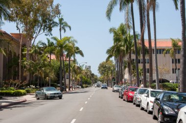 California, Amerika Birleşik Devletleri - 16 Haziran 2014: Sıradan sokak Santa Barbara city