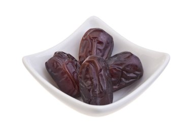 Beyaz arka planda kurumuş tarihler