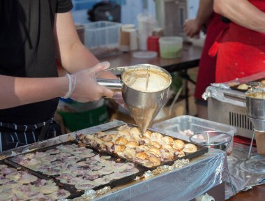 Açık havada takoyaki pişirmek
