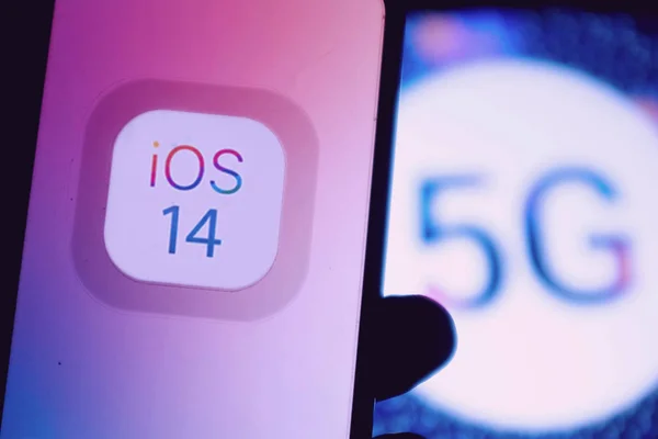 Новий Iphone Apple Insttion New Ios Operating System Next Produce — стокове фото
