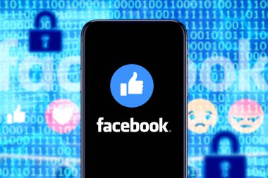 Facebook logosu olan 11 profesyoneli aradım. Siyah Facebook yeni Facebook arayüzü, (hacker ve hack). ABD, New York, Pazartesi, 28 Ekim 2020.
