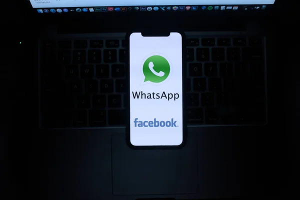 Smart Phones Whatsapp Logo Facebook Logo Digital Communication Companies Internet — 스톡 사진