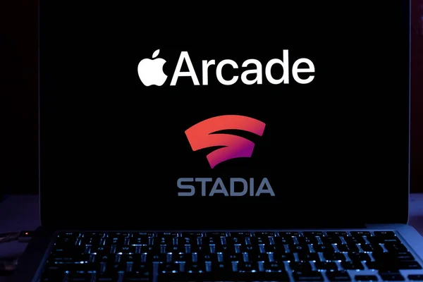 Hava Podları Macbook Pro Iphone Apple Arcade Logosuna Sahip Apple — Stok fotoğraf