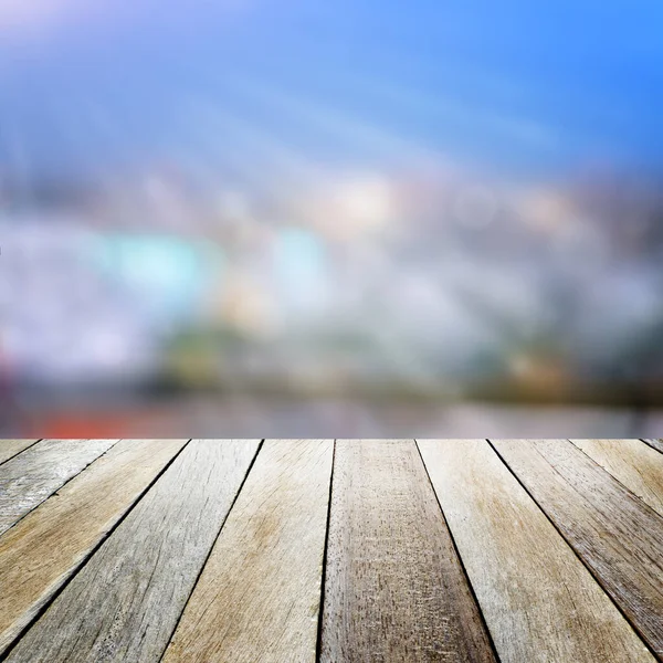 Vista Della Luce Urbana Dal Tavolo Legno Astratto Bokeh Sfocato — Foto Stock