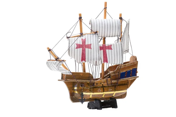 Speelgoed Zeilschip Een Stand Columbus Day Geïsoleerd Een Witte Achtergrond Stockfoto