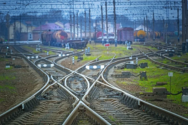 Widelec Kolejowy Odjeżdżające Samochody Pociąg Stacja — Zdjęcie stockowe
