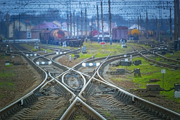 Järnväg Gaffel Bort Bilar Tåg Station — Stockfoto