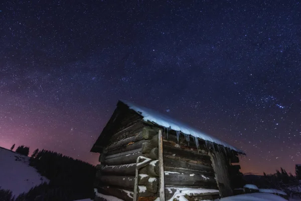 Postal Invierno Casa Campo Las Montañas Amanecer Concepto Navidad — Foto de Stock