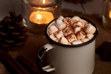 Şekerlemeli sıcak kakao içeceği ile rahat bir hayat