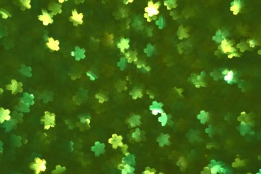 Yeşil kesintisiz renkli çiçekler