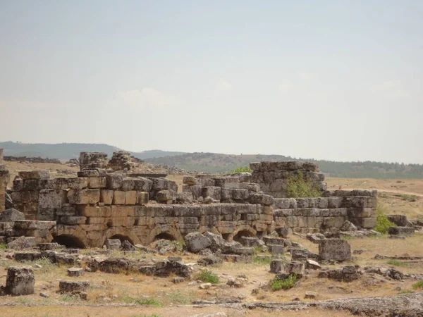 Στα Ερείπια Της Ιεράπολης Pamukkale — Φωτογραφία Αρχείου