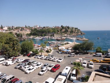 Marina ve Antalya 'nın manzarası