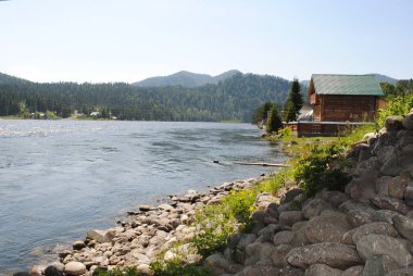 Katun nehrinin hızlı akışı, Altai