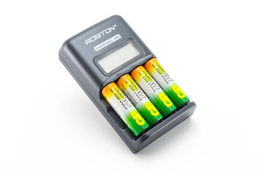 GP pilli Siyah Robiton Batarya Şarj Aracı