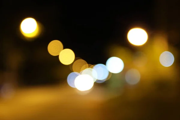 田舎町の街灯からのぼっしょり — ストック写真