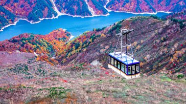Japonya Alp rotasındaki dağ ve daikanbo teleferik
