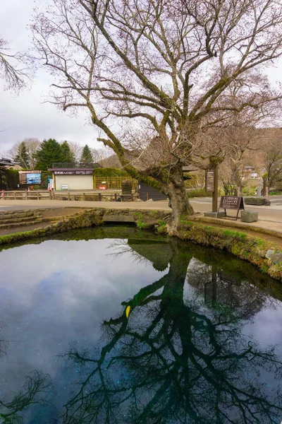 Oshino hakkai dorf mit wasserteich bei yamanashi japan Stockbild