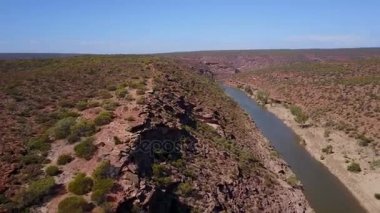 Kanyon ve Avustralya Outback nehirde havadan görünümü