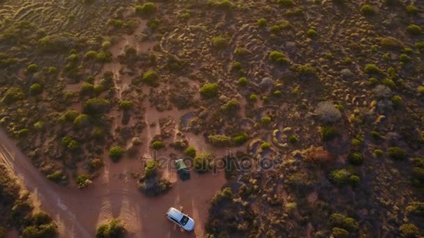 Camping dans la nature sauvage de l'arrière-pays australien 