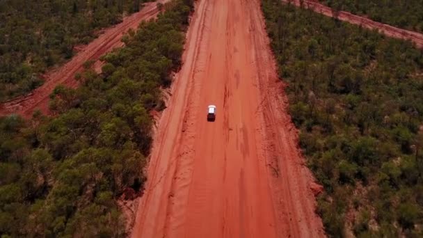 4Wd Αυτοκίνητο Οδήγηση Χωματόδρομο Στην Αυστραλία Outback — Αρχείο Βίντεο