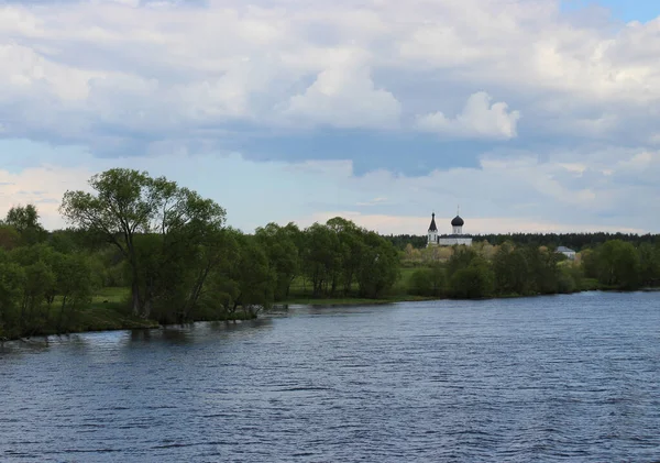 Kirche Ufer Der Wolga Region Twer Sommerlandschaft — Stockfoto