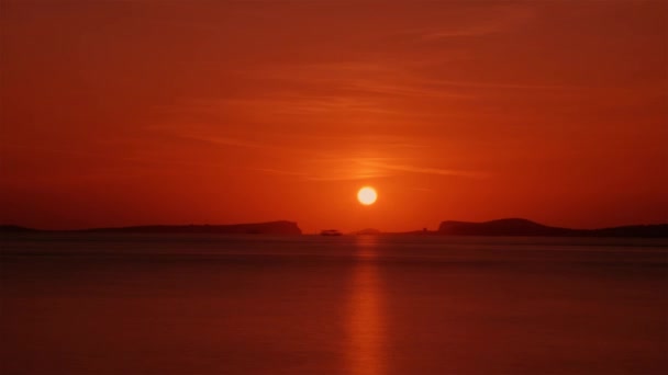 Il sole tramonta a Ibiza — Video Stock