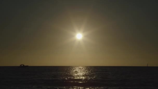 Coucher de soleil en été île paradisiaque — Video