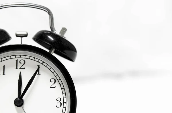 retro tarzı çalar saat