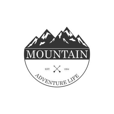 Dağ gezisi macera logosunun klasik rozeti.