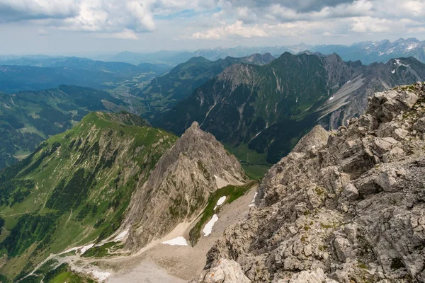 Mountain hike on the Great Widderstein in the Allgaeu Alps — 스톡 사진