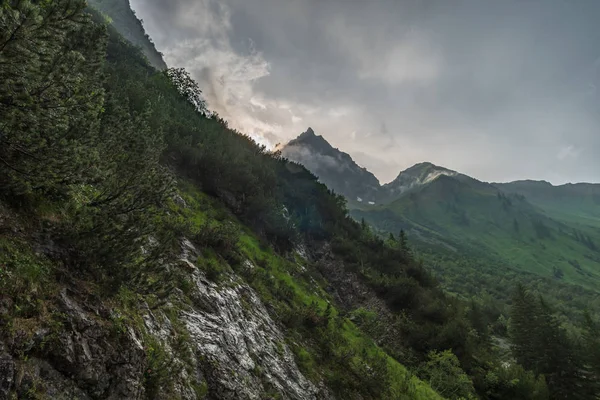 Mountain hike on the Great Widderstein in the Allgaeu Alps — Stock Photo, Image