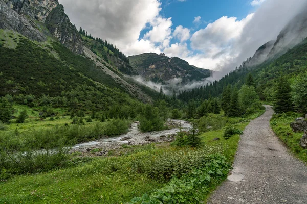 Caminata de montaña al Grosser Krottenkopf —  Fotos de Stock