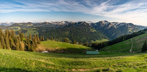 NagelfluhketteのBuralpkopfへの山のツアー — ストック写真
