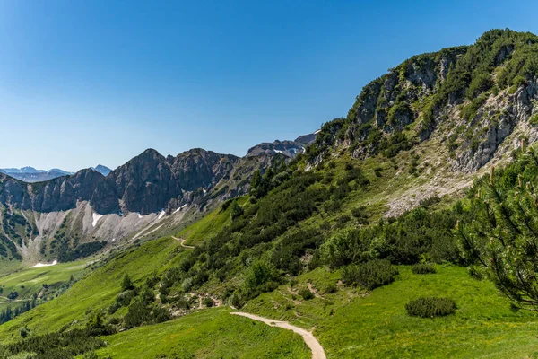 Fantástica caminata en las montañas de Tannheim —  Fotos de Stock