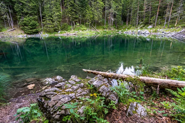 Fantastyczna Okrągła Wędrówka Wokół Pięknej Dzielnicy Eibsee Tiroler Zugspitze Arena — Zdjęcie stockowe