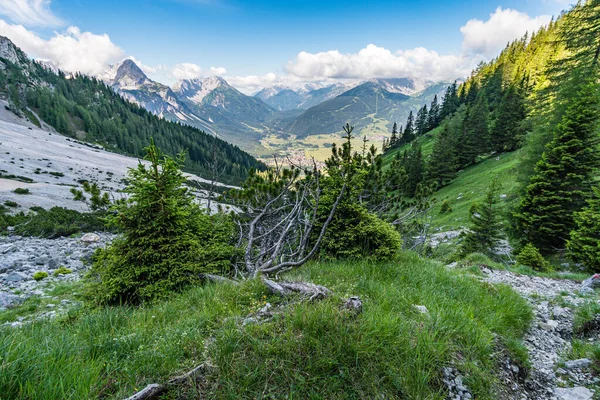 Όμορφη Πεζοπορία Και Αναρρίχηση Στο Zugspitze Κοντά Στο Ehrwald Και — Φωτογραφία Αρχείου